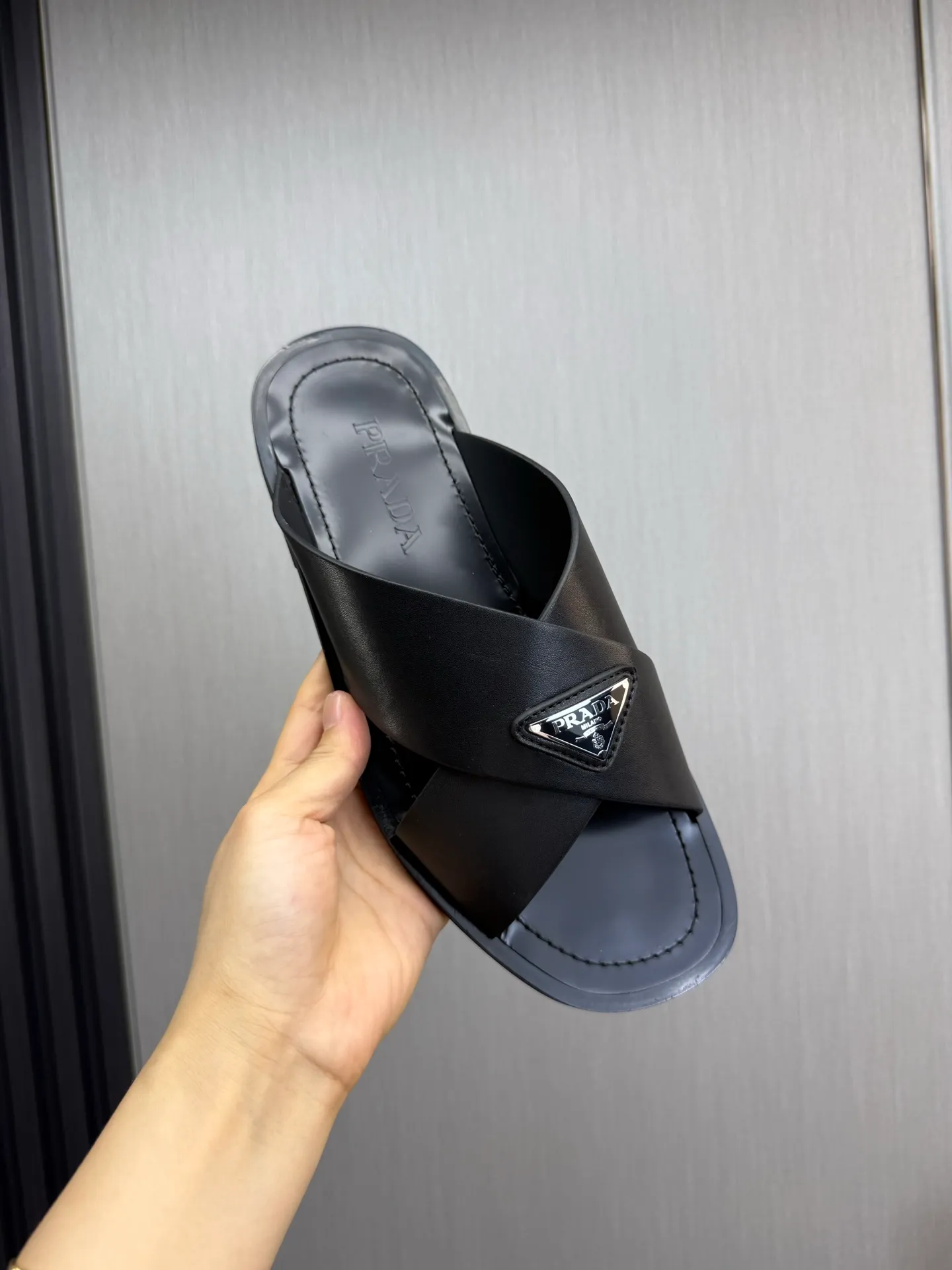Factory price 340💰 ＰＲＡＤＡPrada - popular men's slippers hot sale 🔥 🩴Official website one to one production 38-45 sizes 45 46 🉑️Customized!
